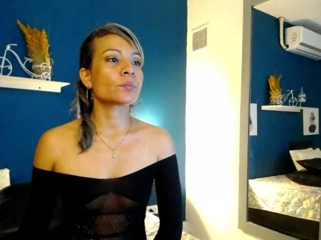 Live sex webcam photo for TessaBaker #251103873