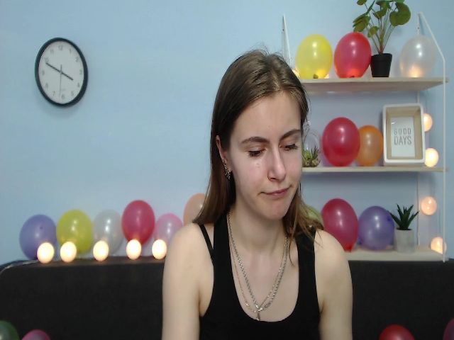 Live sex webcam photo for MollyTravis #252950890