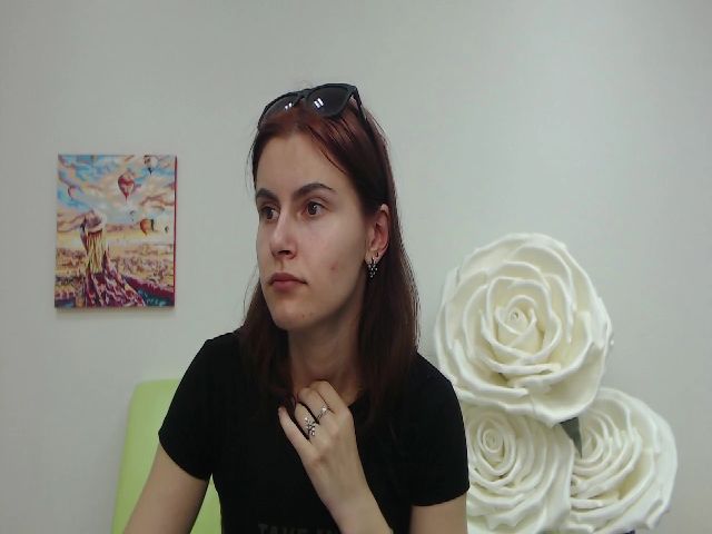 Live sex webcam photo for MollyTravis #262607770