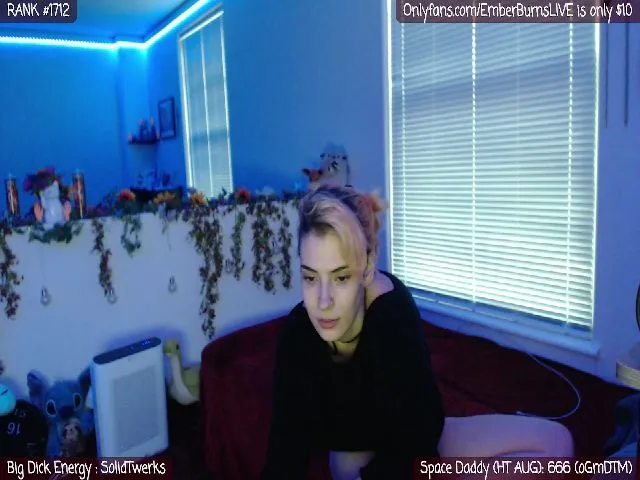 Live sex webcam photo for EmberBurns #264658356