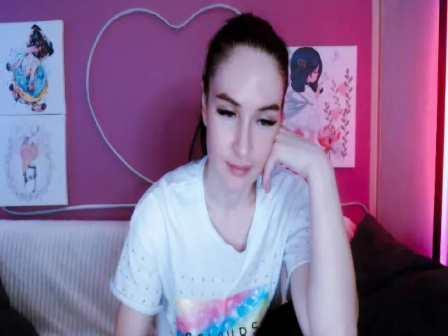 Live sex webcam photo for Lilly_Shine #254700148