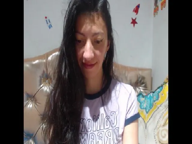 Live sex webcam photo for Kaymilf #258374572