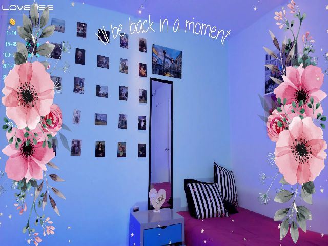 Live sex webcam photo for Miia____ #263357670