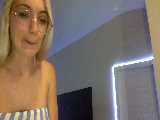 Live sex webcam photo for Sammy_gray #253371651