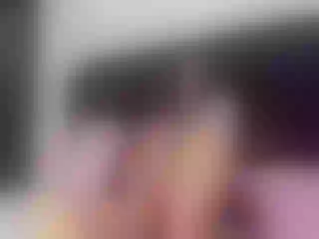 Live sex webcam photo for YoursLauren #252431688