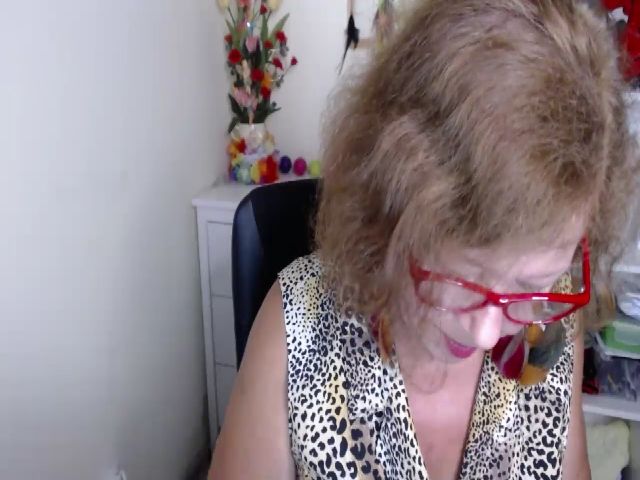 Live sex webcam photo for Adele_69 #259229099