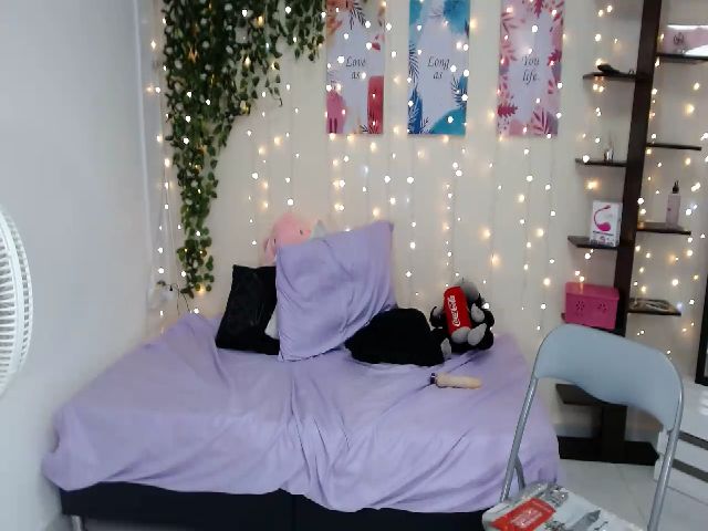 Live sex webcam photo for JOLIE_ABALO #257179333