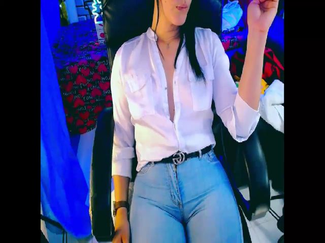 Live sex webcam photo for Sashabreck #287860127