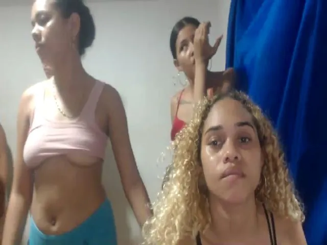Live sex webcam photo for princesa011 #257130605