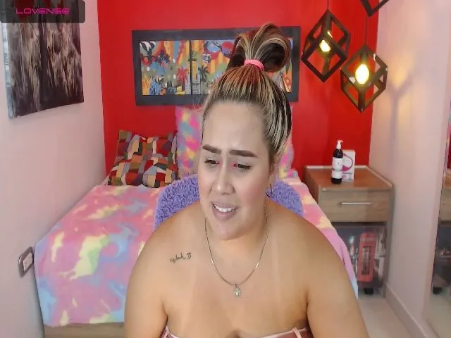 Live sex webcam photo for Evelyn_Monroe #256138664