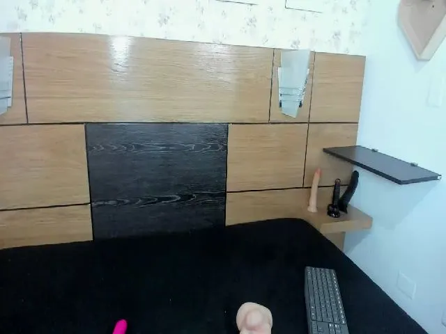 Live sex webcam photo for Mssburbuja #254068923