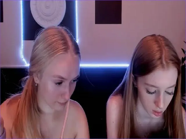 Live sex webcam photo for EmillyWillis #260648992