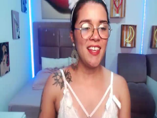 Live sex webcam photo for Graicy_Reyes #262101416