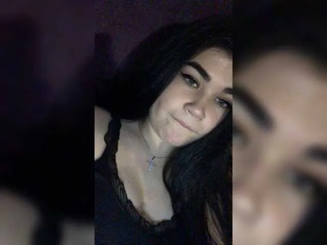 Live sex webcam photo for suchka-black- #241431509