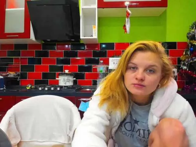 Live sex webcam photo for karolina1908 #240969083