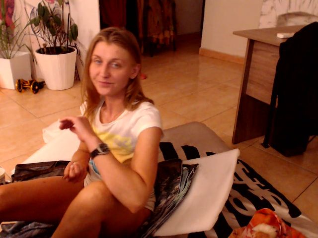 Live sex webcam photo for LiliaCrania #258218941