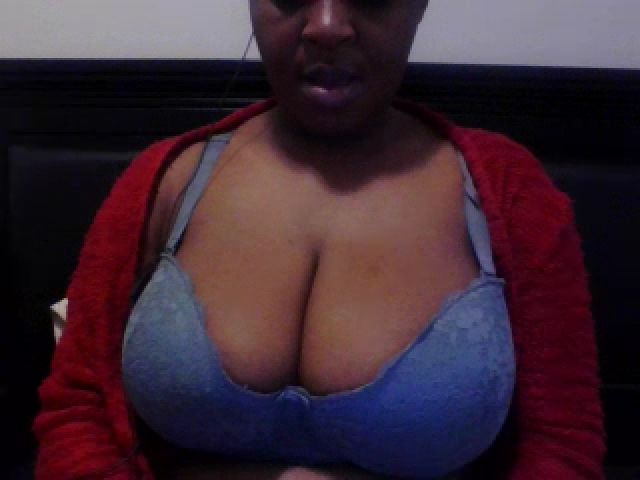 Live sex webcam photo for TheMajestibbb #255015324