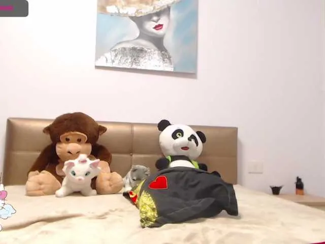 Live sex webcam photo for Kitty-meow #244857078