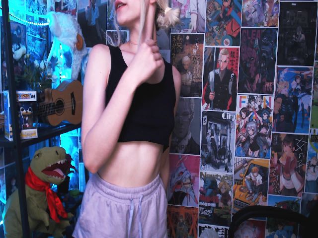 Live sex webcam photo for Manarose27 #260197396