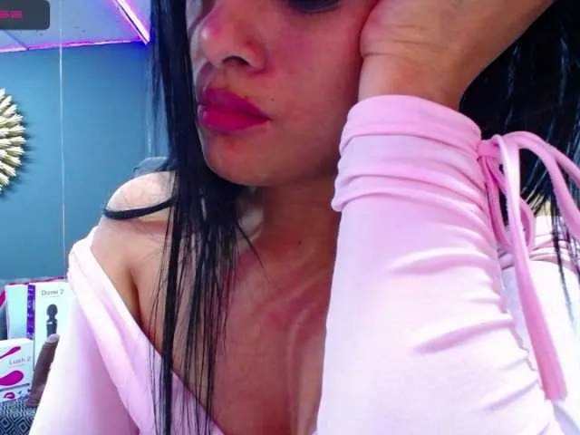 Live sex webcam photo for Indra-hot #247328178