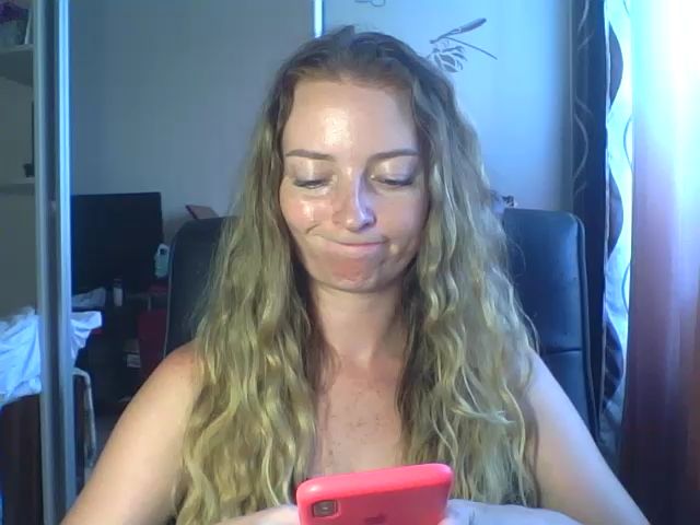 Live sex webcam photo for Milana_Candy #255348074