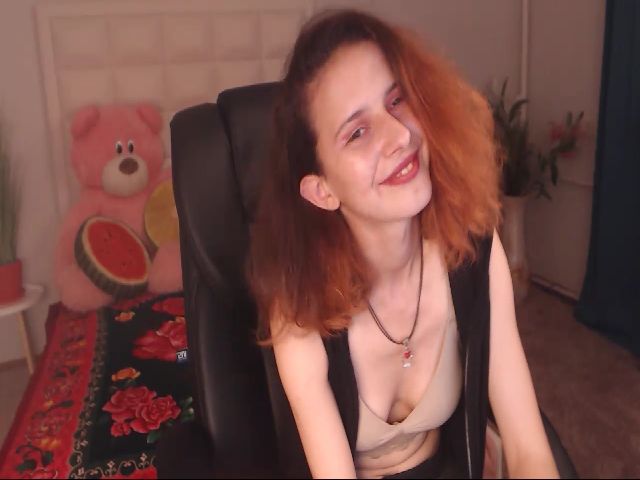 Live sex webcam photo for IrisNichols #261771800