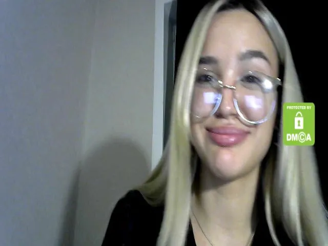 Live sex webcam photo for MyyDream #265120089