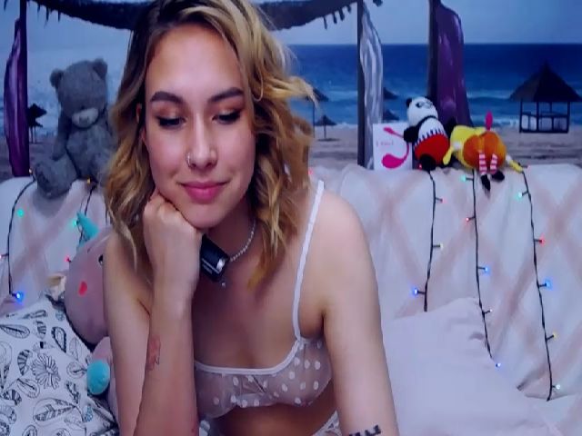 Live sex webcam photo for AlisMonrov18 #252985701