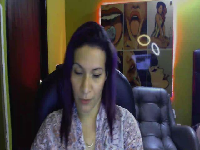 Live sex webcam photo for Infernalsexx #261087737