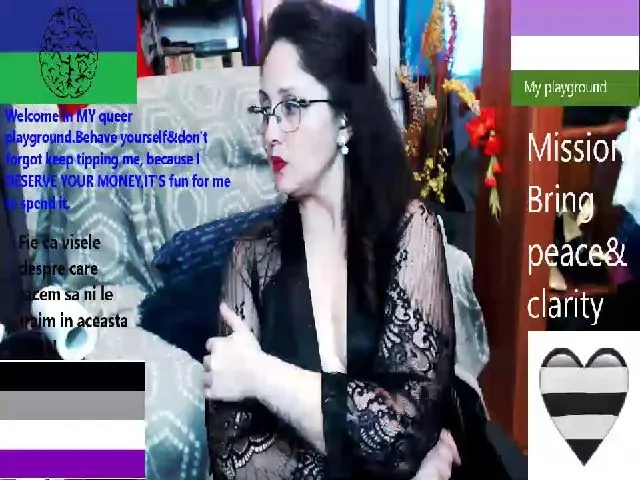 Live sex webcam photo for ImperatrizaS #253290177