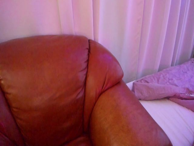 Live sex webcam photo for Annett19 #254179586