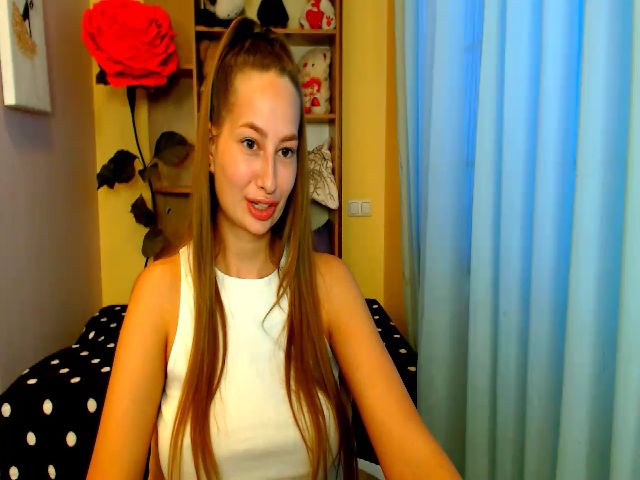 Live sex webcam photo for MaryRichar #255589624