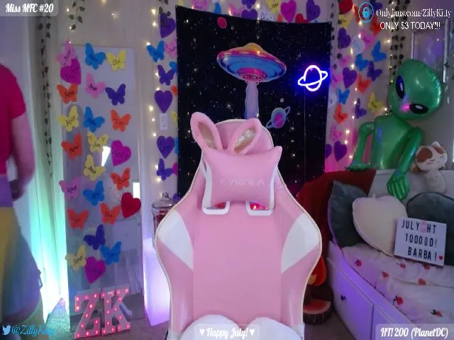 Live sex webcam photo for ZillyKitty #259586385