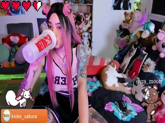 Live sex webcam photo for Sara_Skys #263536779