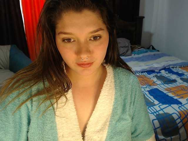 Live sex webcam photo for Maggie-evans5 #245955343