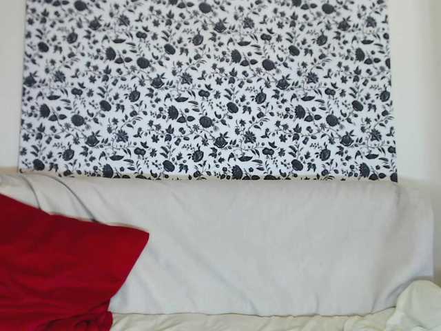 Live sex webcam photo for JosephineG #241301348