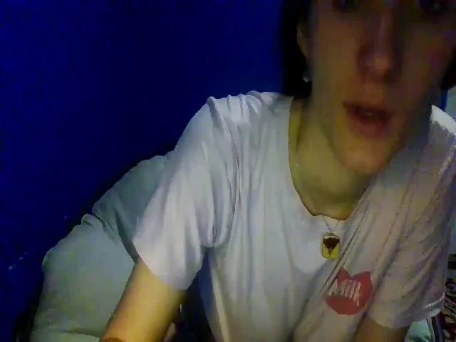 Live sex webcam photo for HelloVenus1 #252753295