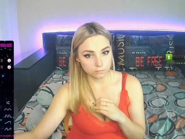 Live sex webcam photo for ORNELLAMUTTY #251786086