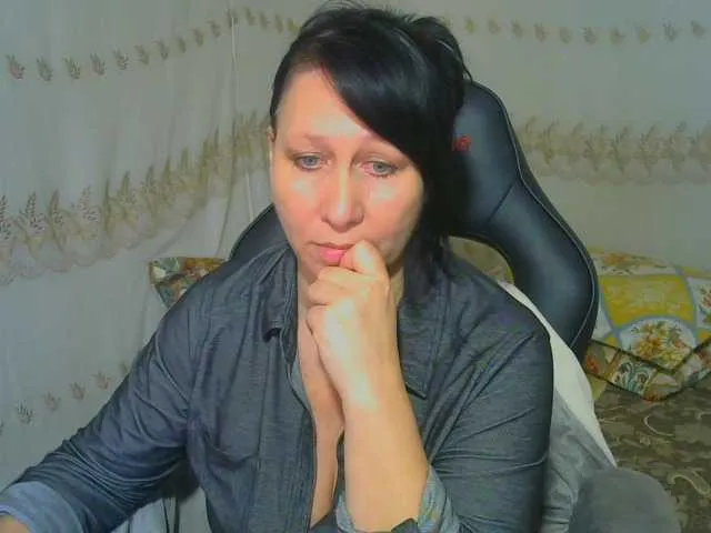 Live sex webcam photo for xxdaryaxx #241192545