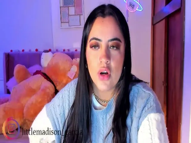 Live sex webcam photo for Madison_se #257901676