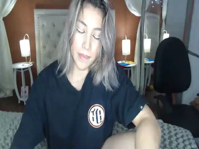 Live sex webcam photo for Vicky_Guzman #262231236