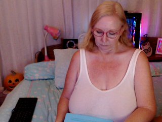 Live sex webcam photo for LisaLinny #240720438