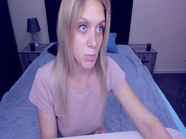 Live sex webcam photo for MeganKind #255574359