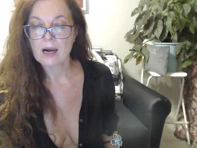 Live sex webcam photo for HelenBerg #254319603