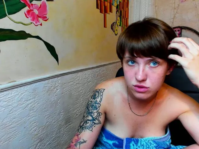 Live sex webcam photo for Reginasmilee #254172947