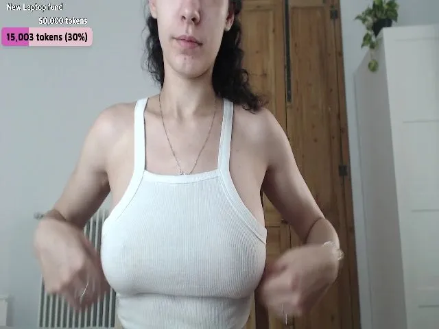 Live sex webcam photo for LolasPie #255965950