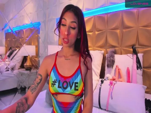 Live sex webcam photo for CandyLaw_ #261456696