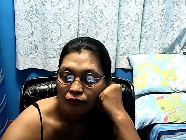 Live sex webcam photo for hOtGranny4u #241405716