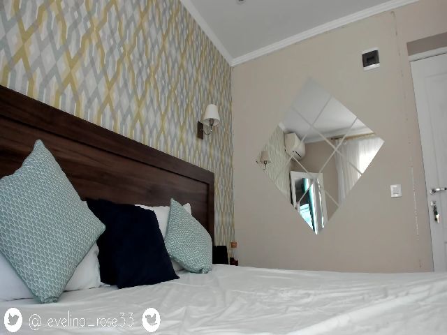 Live sex webcam photo for Evelinarosse #264203919