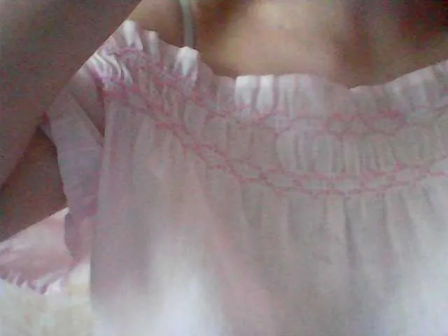 Live sex webcam photo for MillyShyness #253403325